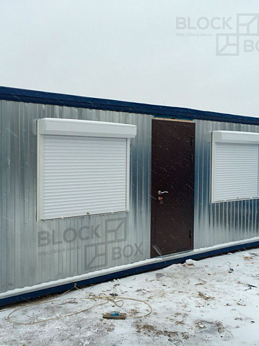 Офисный блок-контейнер с рольставнями на окнах - фото превью